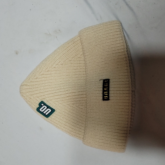 WOMENS TOQUE - Picture 1 of 3